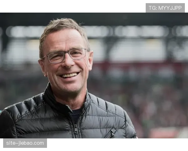 德甲保持高节奏高转换，高位压迫战术纪律强